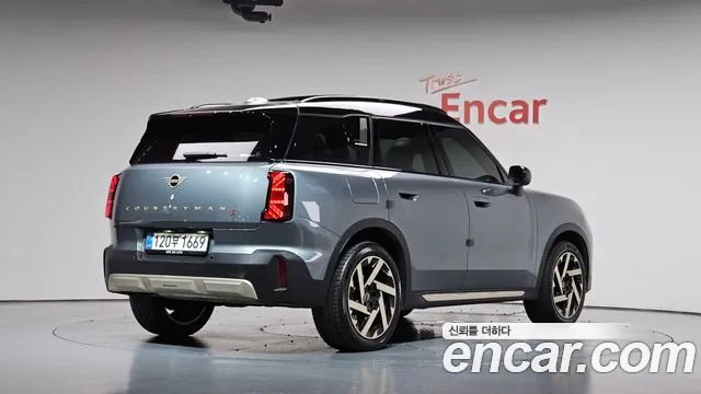 MINI Countryman 3rd Gen — Фото автомобиля 2