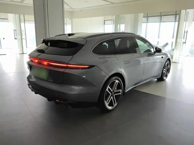 Nio ET5 Touring — Фото автомобиля 6
