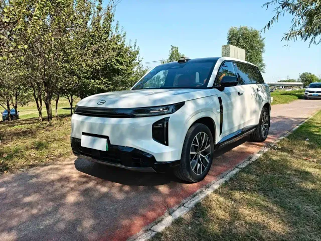 Фотография автомобиля — GAC Trumpchi Xiangwang S7