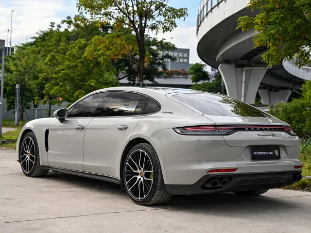 Porsche Panamera — Фото автомобиля 4