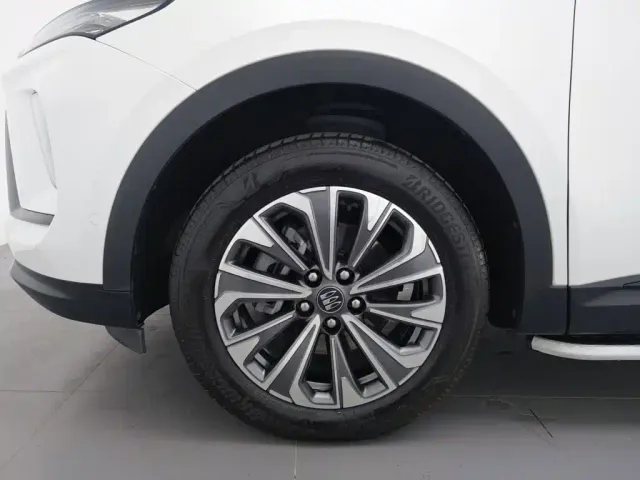 Buick Envision Plus — Фото автомобиля 17