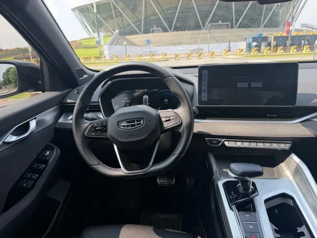 Geely Xingrui — Фото автомобиля 12