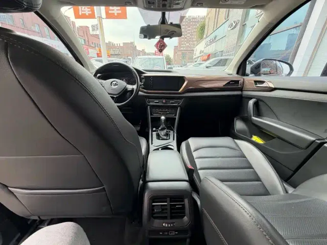 Volkswagen Tharu — Фото автомобиля 5