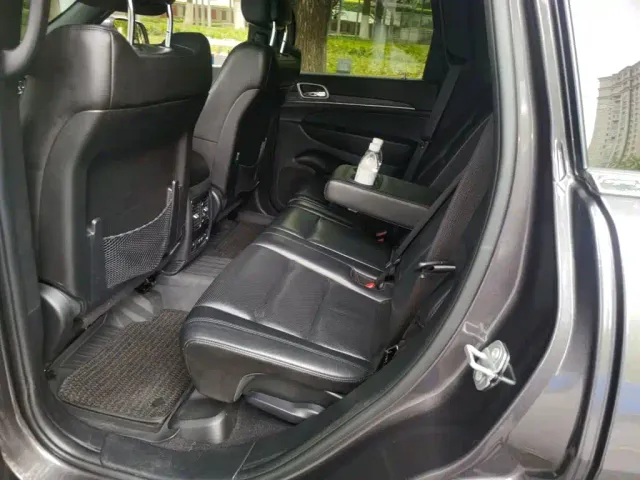Jeep Grand Cherokee — Фото автомобиля 14