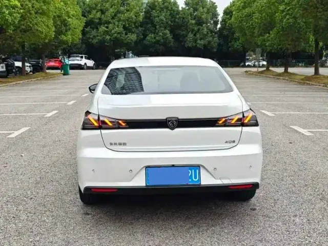 Peugeot 408 — Фото автомобиля 5