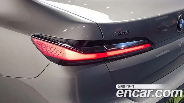 BMW 7-Series 7 серия (G70) 740i xDrive M Sport — Фото автомобиля 18