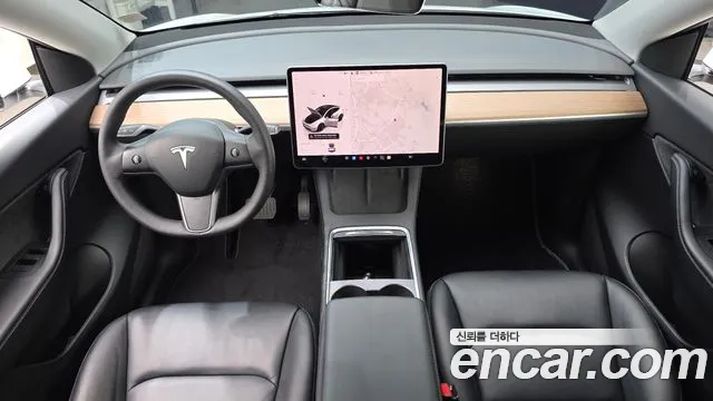 Tesla Model Y — Фото автомобиля 10