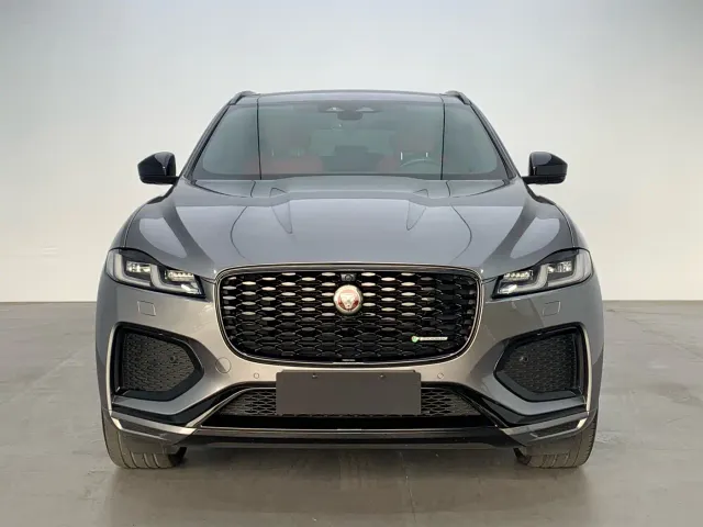 Jaguar F-Pace — Фото автомобиля 2