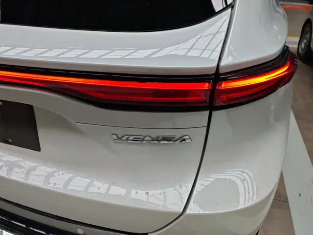 Toyota Venza — Фото автомобиля 7
