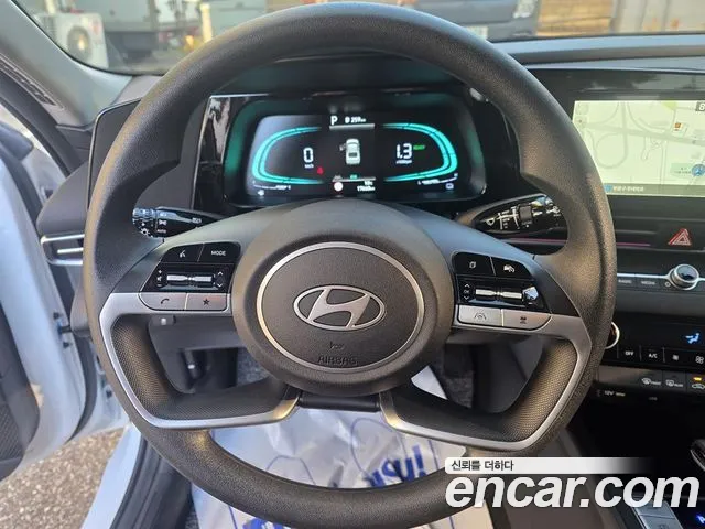 Hyundai Avante CN7 — Фото автомобиля 5