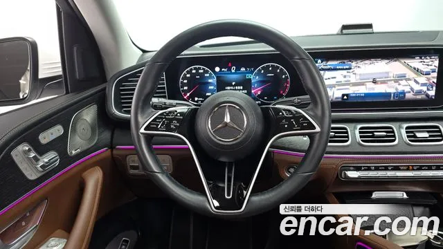 Mercedes-Benz GLE-Class — Фото автомобиля 12