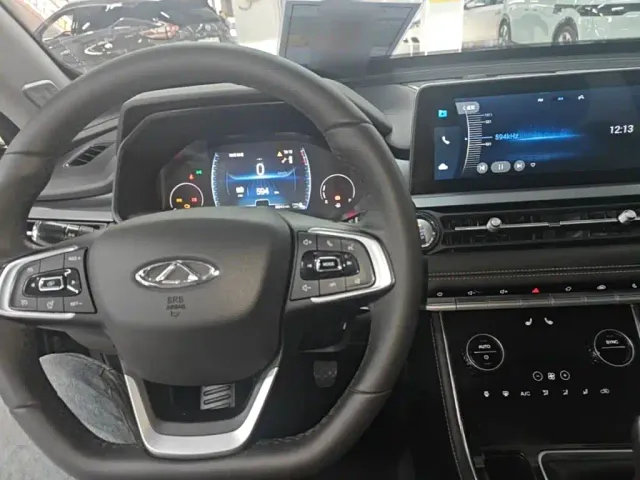 Chery Tiggo 8 — Фото автомобиля 9