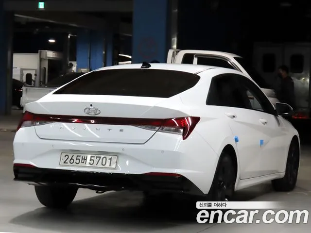Hyundai Avante CN7 — Фото автомобиля 2