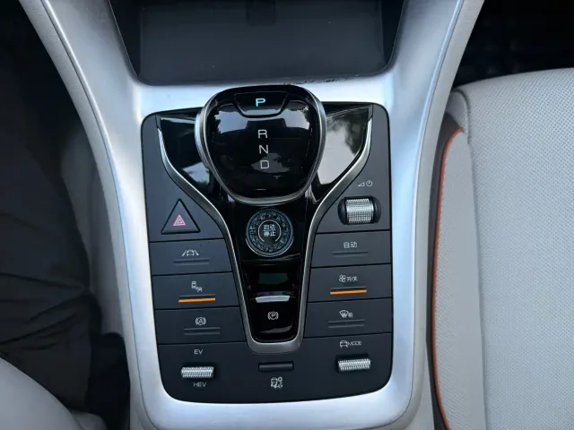 BYD Song Pro — Фото автомобиля 15