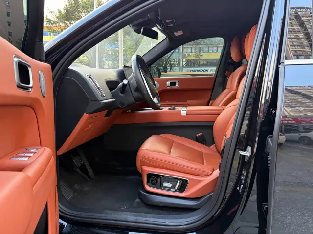 Li Auto L7 — Фото автомобиля 5