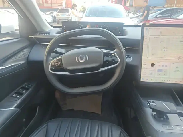 Changan Qiyuan A05 — Фото автомобиля 10