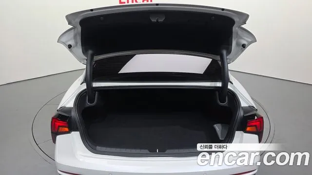 Kia K5 Новый K5 3 поколение 2.0 LPi(Для проката) — Фото автомобиля 25