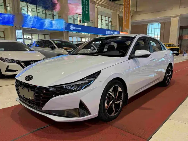 Фотография автомобиля — Hyundai Elantra