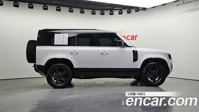 Land Rover Defender — Фото автомобиля 5