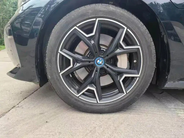 BMW i3 — Фото автомобиля 15