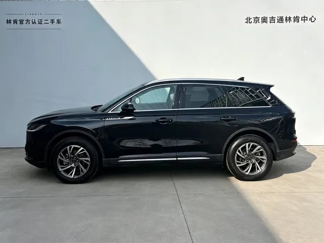 Lincoln Corsair — Фото автомобиля 3