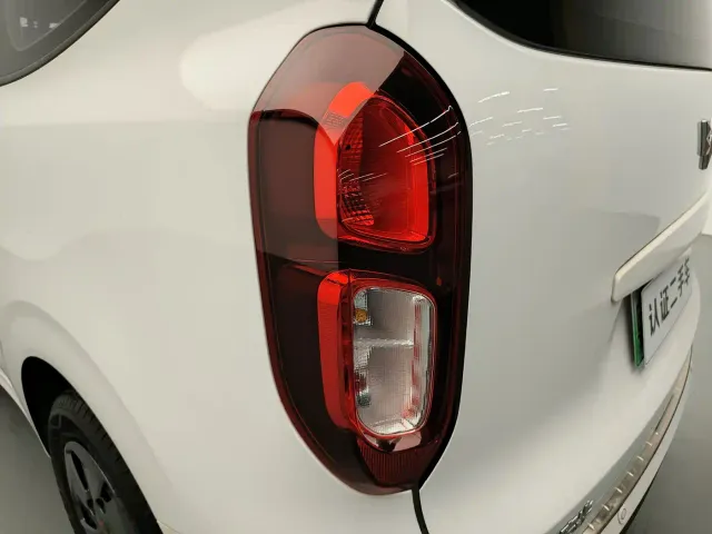 Wuling Hongguang — Фото автомобиля 20
