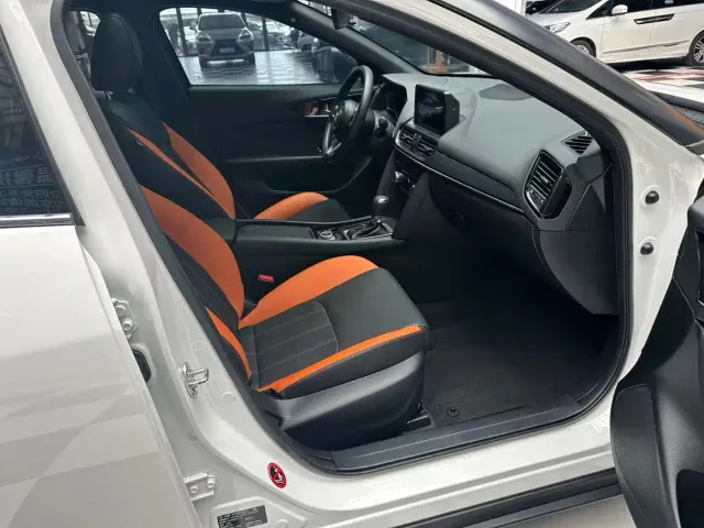 Mazda CX-4 — Фото автомобиля 19