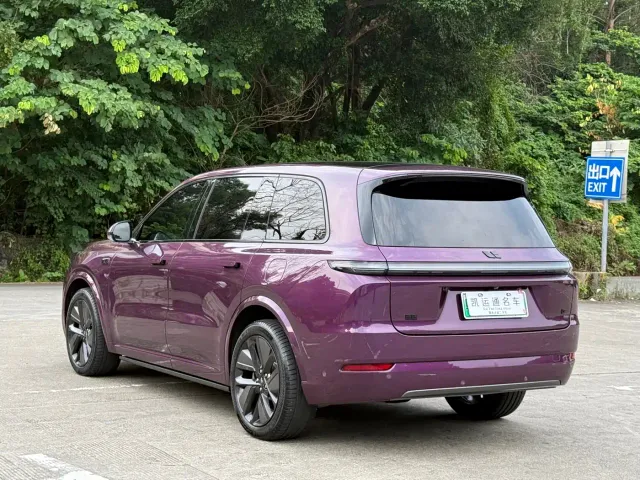 Li Auto L9 — Фото автомобиля 14