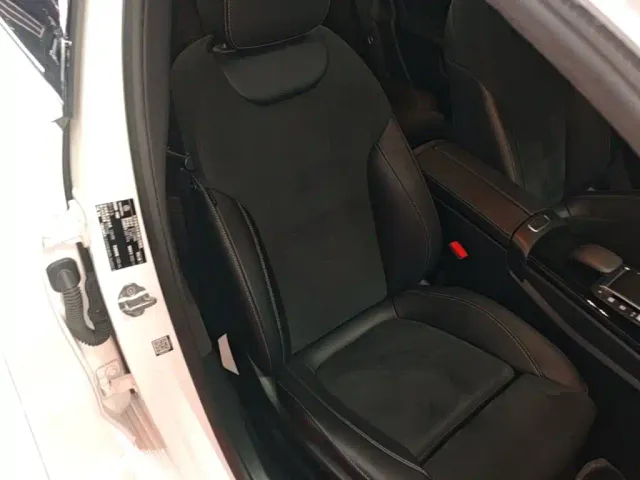 Mercedes-Benz A-Class — Фото автомобиля 24