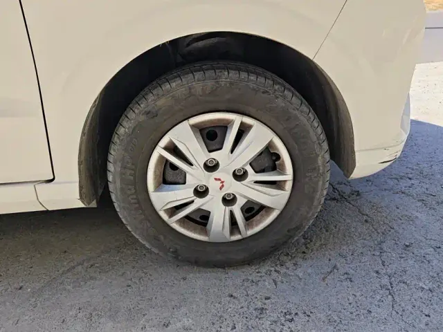 Wuling Hongguang — Фото автомобиля 6