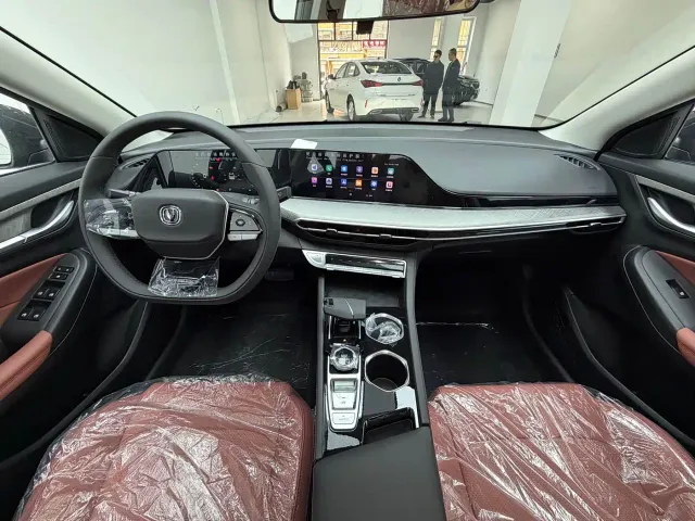 Changan Eado — Фото автомобиля 12
