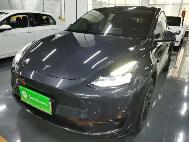Фотография автомобиля — Tesla Model Y