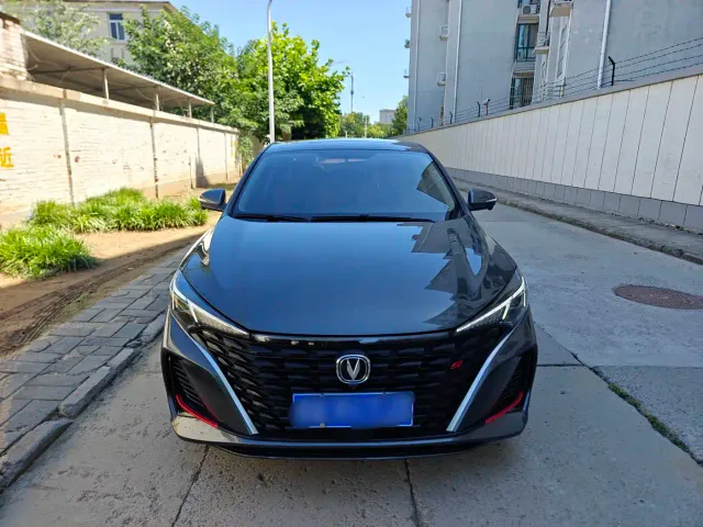 Changan Eado — Фото автомобиля 3