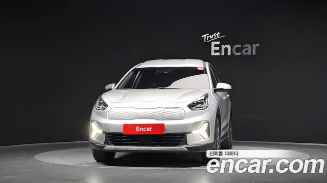 Kia Niro — Фото автомобиля 3