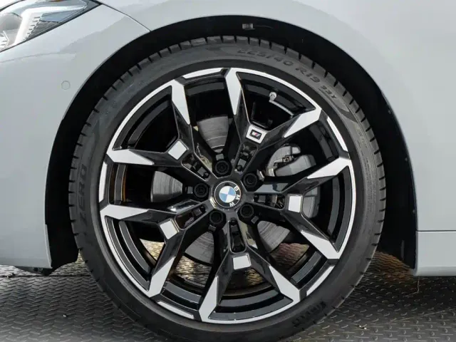BMW 4 Series — Фото автомобиля 10