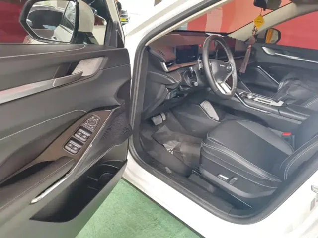 Haval H6 — Фото автомобиля 15