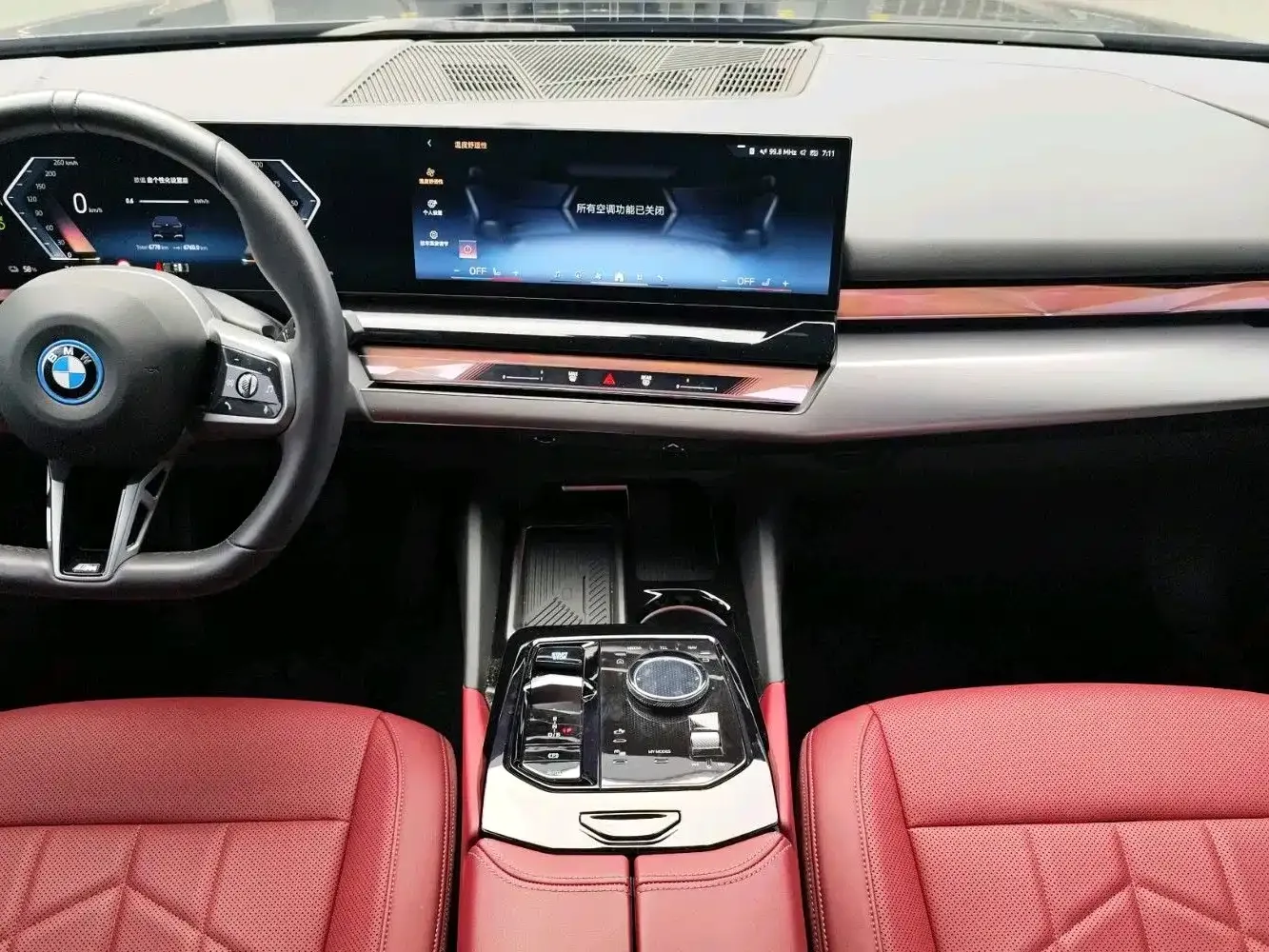 BMW BMW i5 2025 eDrive 35L M Sport Package — Фото автомобиля 5
