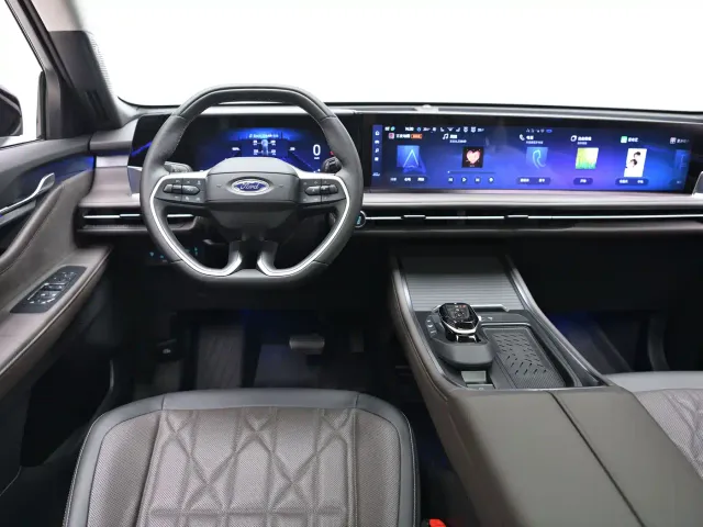 Ford Edge — Фото автомобиля 13