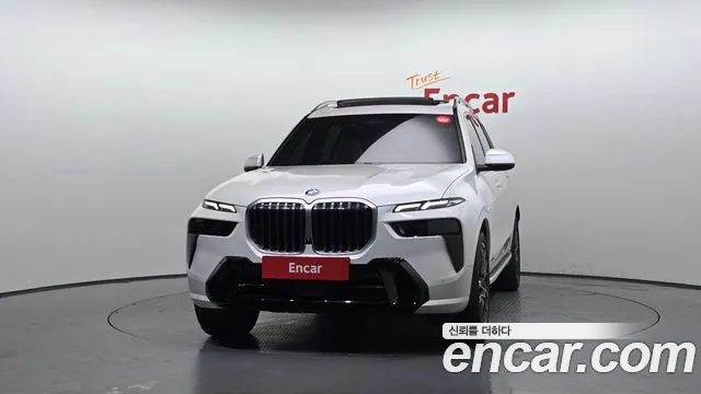 BMW X7 — Фото автомобиля 3