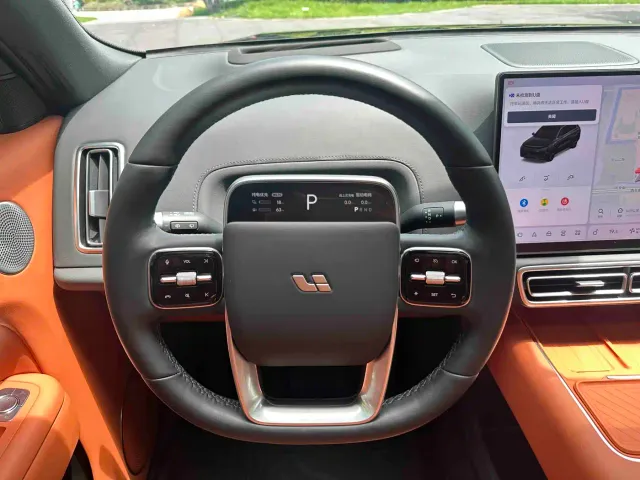 Li Auto L8 — Фото автомобиля 22
