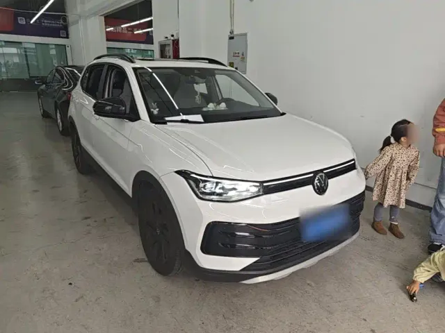 Volkswagen Tharu — Фото автомобиля 3