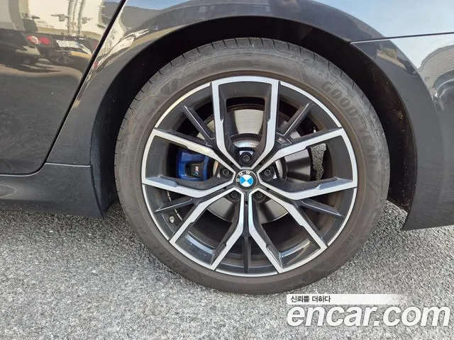BMW 5 Series G30 — Фото автомобиля 18