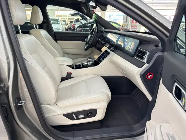 Li Auto ONE — Фото автомобиля 7