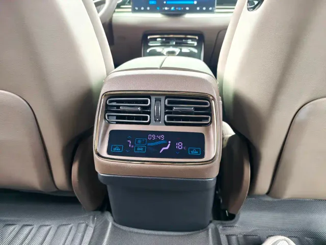 BYD Han — Фото автомобиля 15