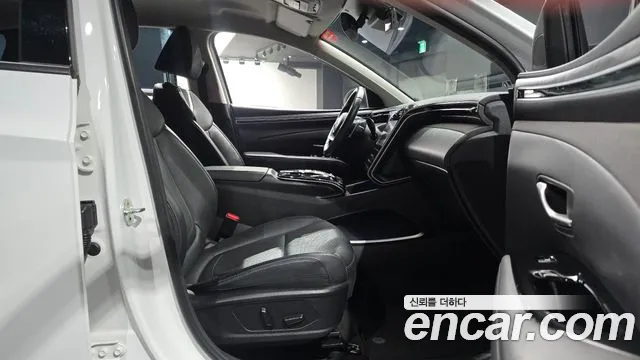 Hyundai Tucson Tucson (NX4) Дизель 2.0 2WD — Фото автомобиля 23
