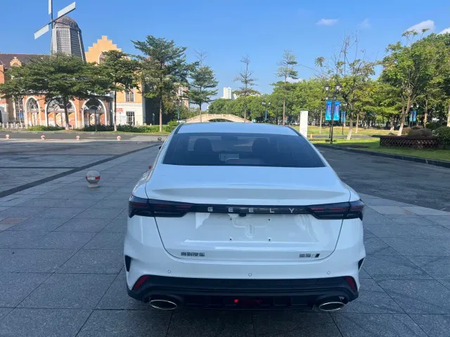 Geely Binrui — Фото автомобиля 15