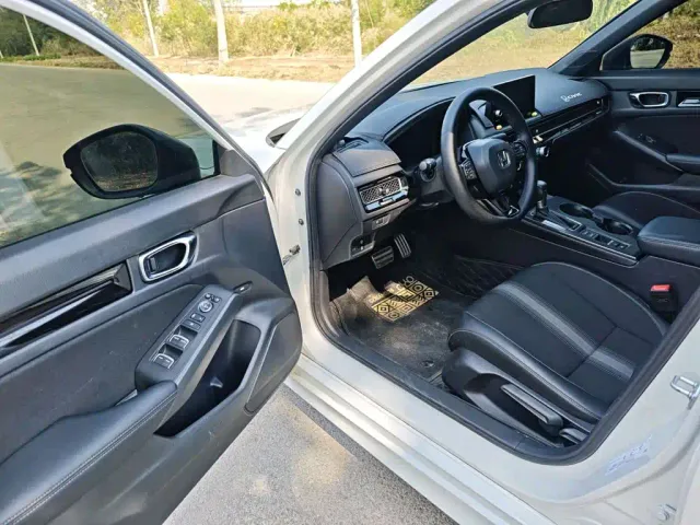 Honda Civic — Фото автомобиля 15