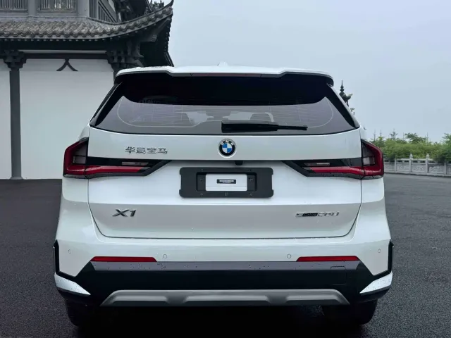 BMW X1 — Фото автомобиля 5