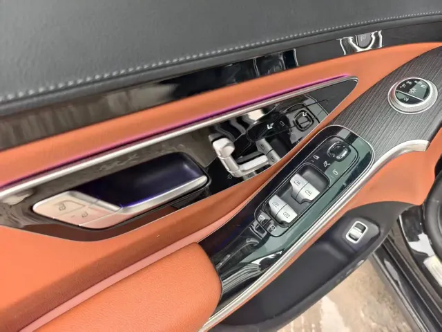 Mercedes-Benz S-Class — Фото автомобиля 11