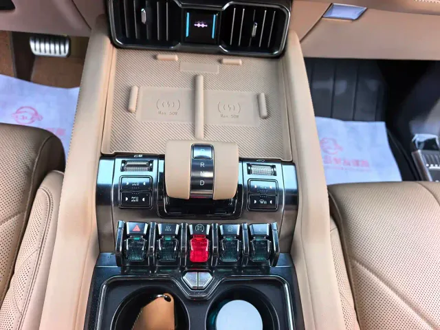 BYD FangChengBao Leopard 8 — Фото автомобиля 12